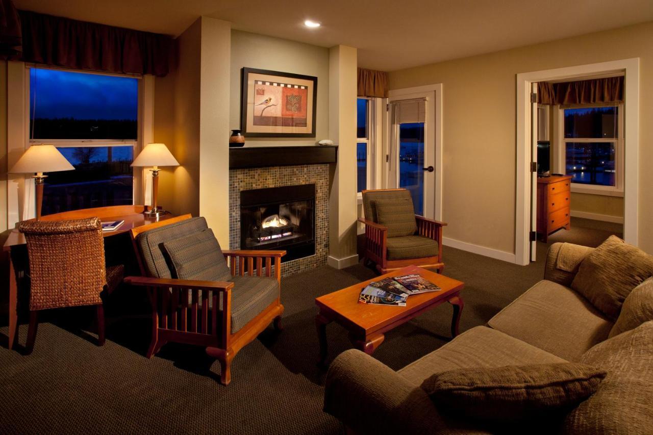 Hotel At